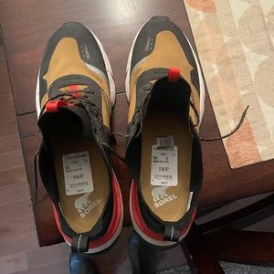 Men’s worn Sorel joggers size 12